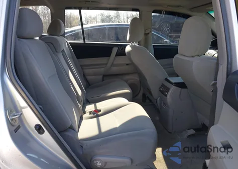 2010 Toyota Highlander from USA, damaged, VIN 5TDBK3EH6AS028127